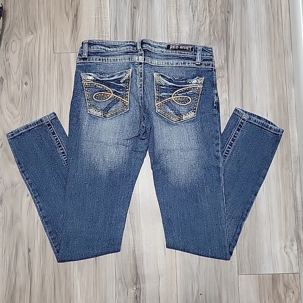 Low Rise Stretch Skinny Jeans - Size 7